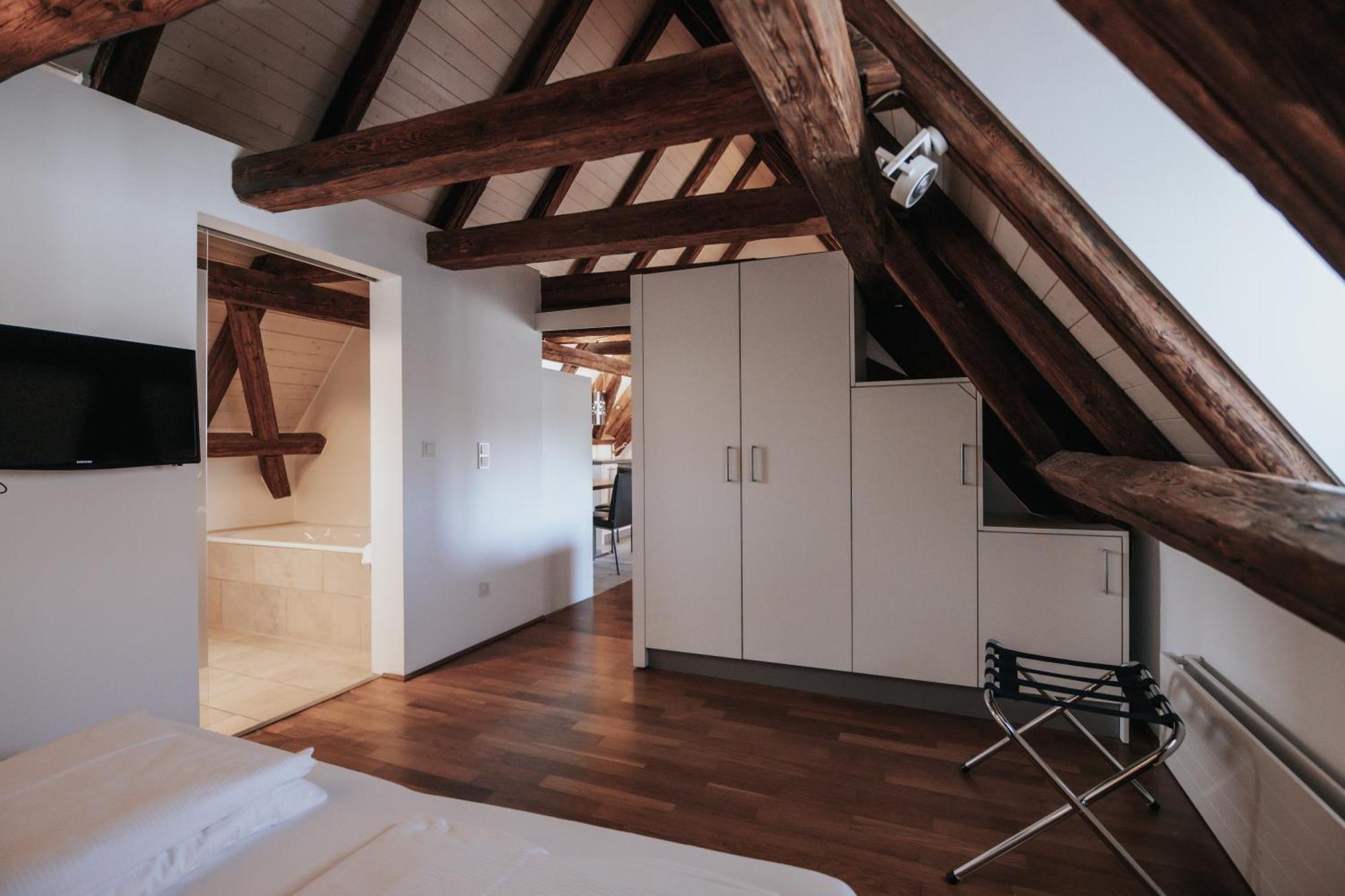 Design Hotel & Restaurant Loewen 울름 외부 사진