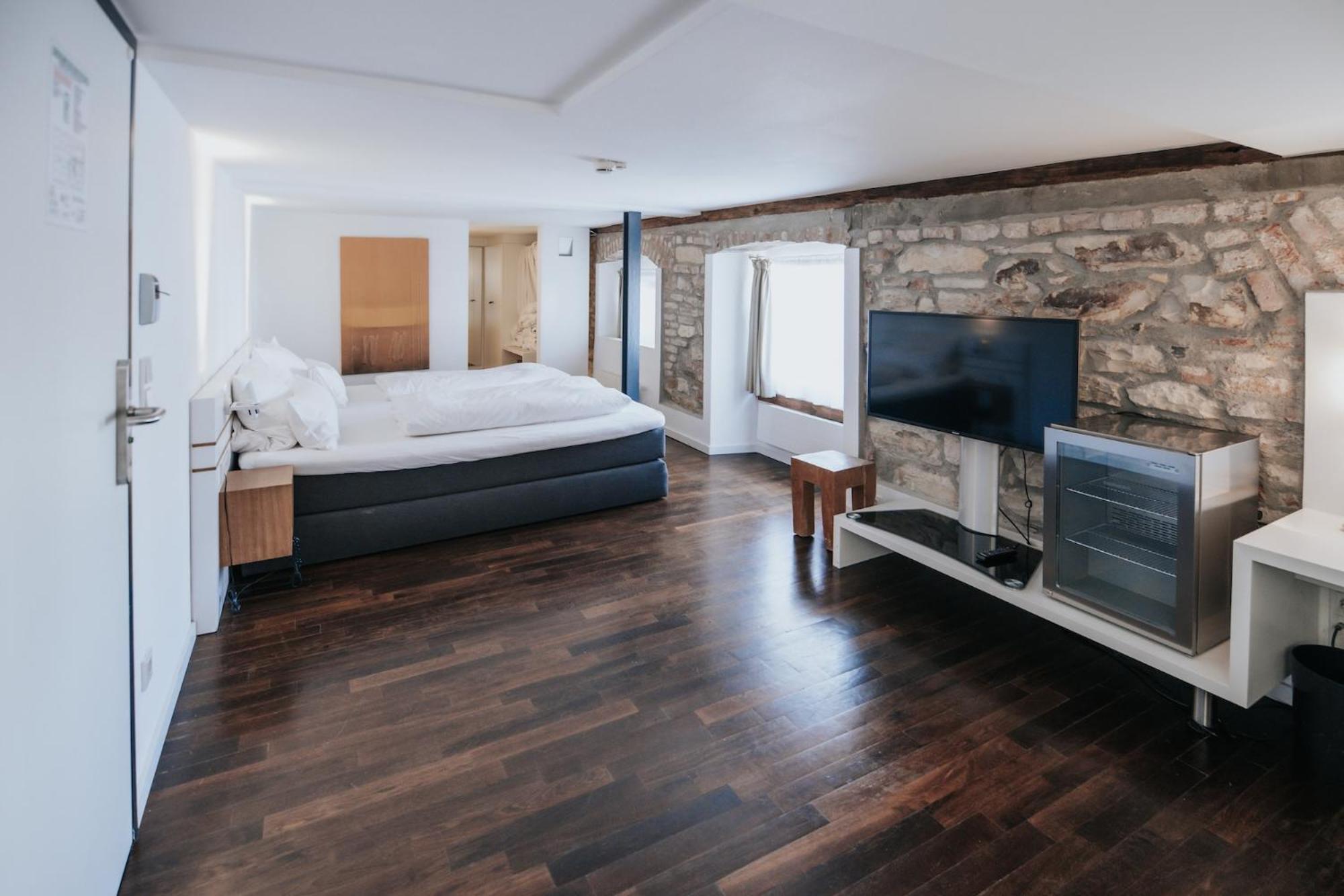 Design Hotel & Restaurant Loewen 울름 외부 사진